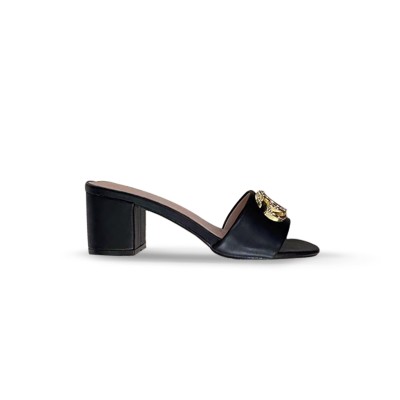 GUCCI WOMEN'S GG LOGO SANDALS 